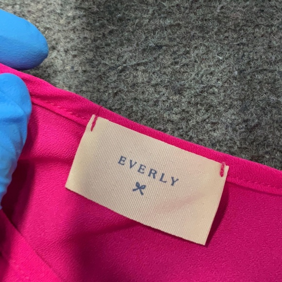 Anthropologie Hot Pink Keyhole Cutout Tunic Blouse - Size S - Flowy 3/4 Sleeve - Picture 4 of 5